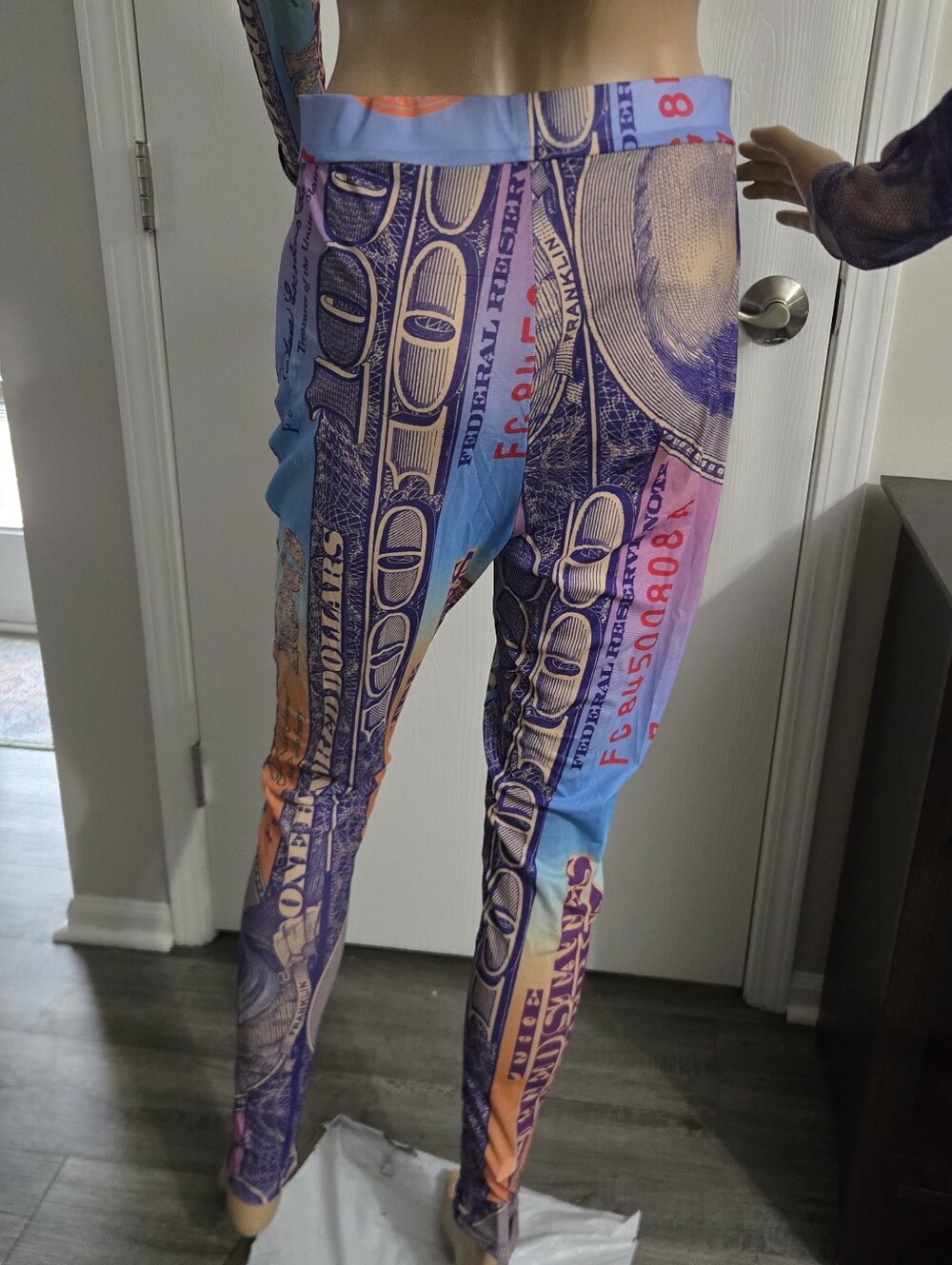 Money Suit Dollar Print 2 Piece Set Outfit Bodysuit + Pant. Size L. - Picture 3 of 5